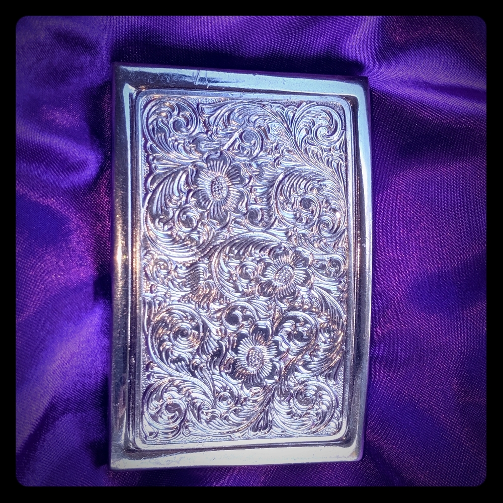 Pure silver belt buckle with compartment i…